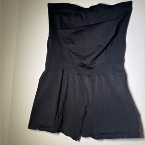 BLANQI Black Belly Support Girl Short